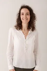 González de Loyola, Alejandra