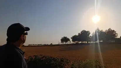 An eclipse, a question and a scientific vocation